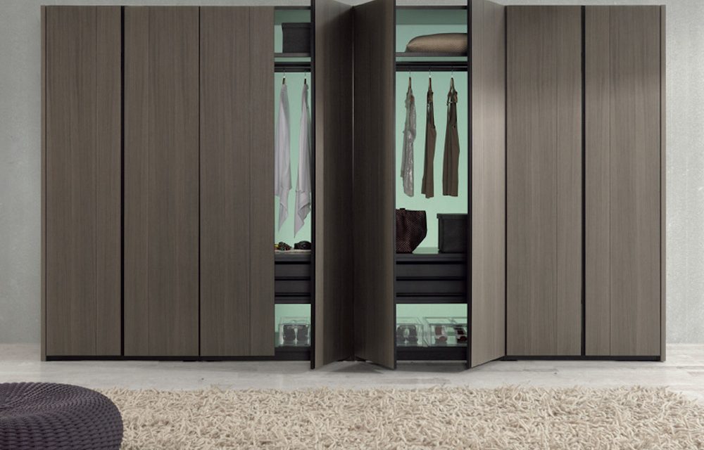 3.1.3 Armario con puertas batientes de madera con estructura de aluminio lacado negro 1000x640 - Armarios de dise&ntilde;o