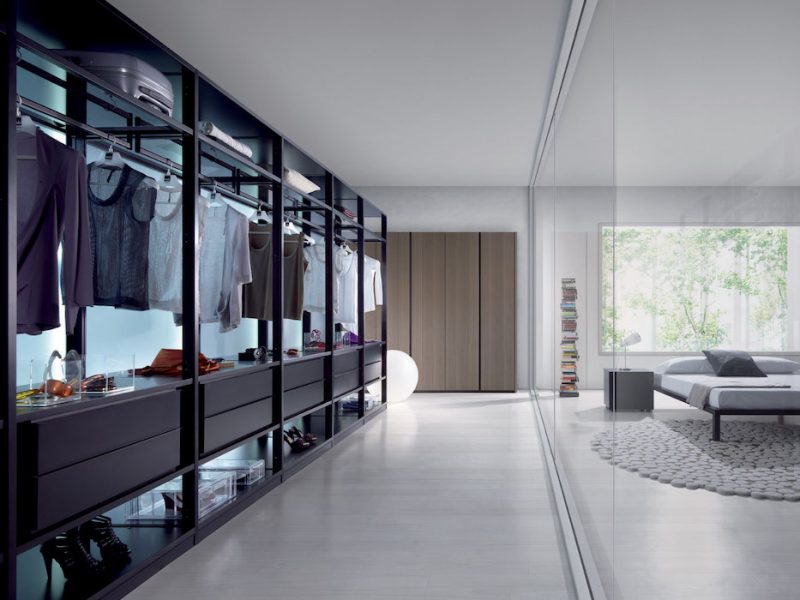 3.2.2 Vestidor con estructura de aluminio lacado negro 800x600 - Vestidores de dise&ntilde;o