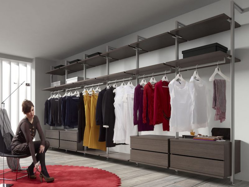 3.2.6 Vestidor con pilares centrales de aluminio 800x600 - Vestidores de dise&ntilde;o