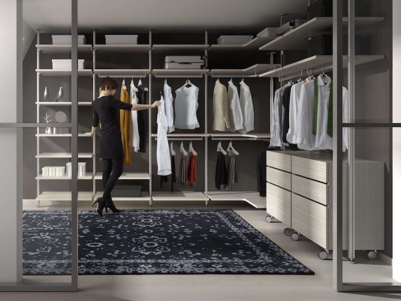 3.2.8 Vestidor con pilares centrales de aluminio 800x600 - Vestidores de dise&ntilde;o