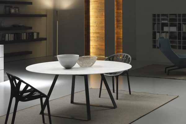 Mesa Blade de Modulnova 600x400 - Mesas de dise&ntilde;o