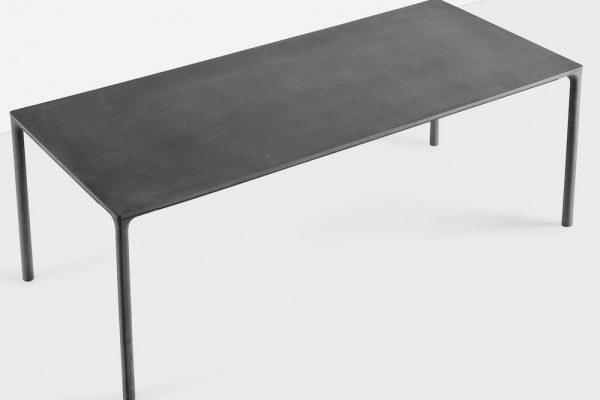 Mesa Boiacca de Kristalia 600x400 - Mesas de dise&ntilde;o