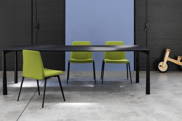 Mesa Lilium de Kristalia 600x400 - Mesas de dise&ntilde;o