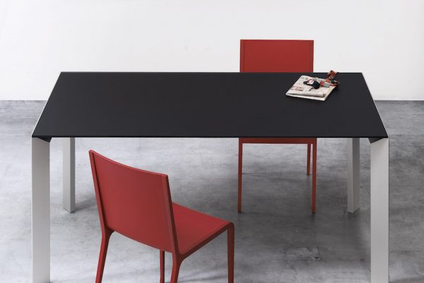 Silla Bikappa de Kristalia 600x400 - Sillas de dise&ntilde;o