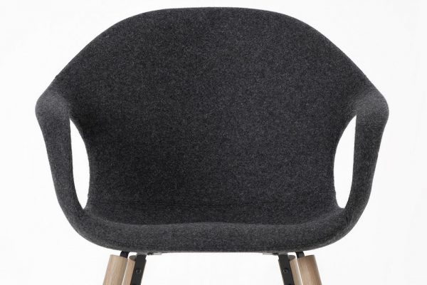Silla Elephant tapizada en Divina Melange 600x400 - Sillas de dise&ntilde;o
