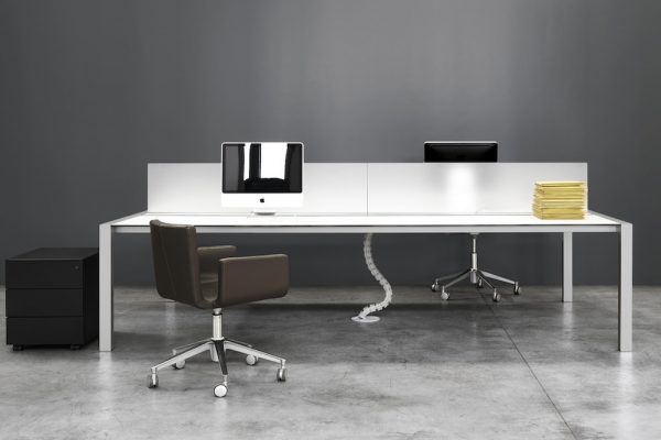 Silla Mantis de Kristalia 600x400 - Sillas de dise&ntilde;o