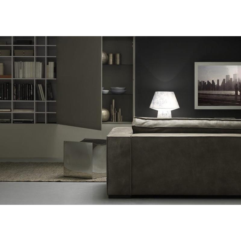 Detalle puerta abierta Blade en resina cemento 800x450 - Muebles para TV de dise&ntilde;o