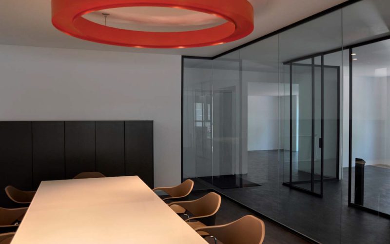 LUCONI AboutUs 2013 47 800x500 - Mobiliario de oficina modernos