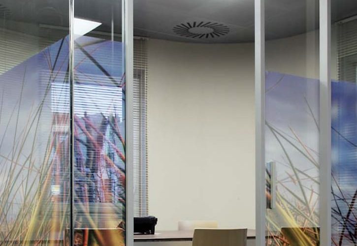 LUCONI AboutUs 2013 93 725x500 - Mobiliario de oficina modernos