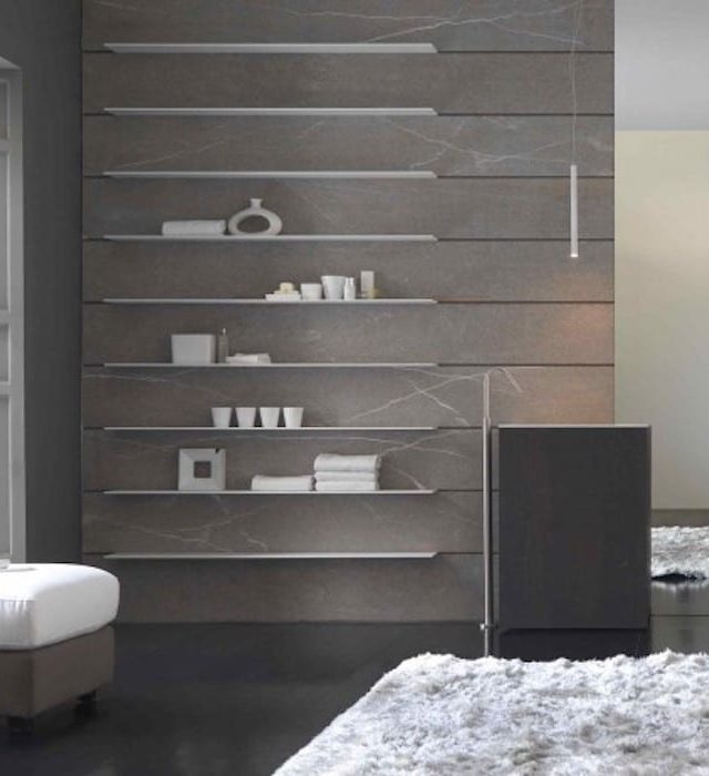 bano Modulnova con Boiserie piedra y madera 640x700 - MONOBLOQUE