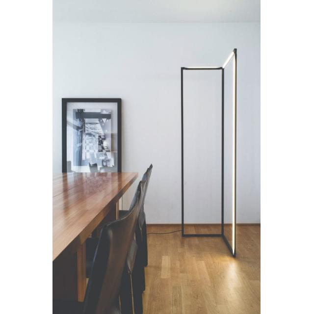 Nemo Lighting MATERIAspigolo floor 3xled black 640x640 - Sistemas de iluminaci&oacute;n decorativa