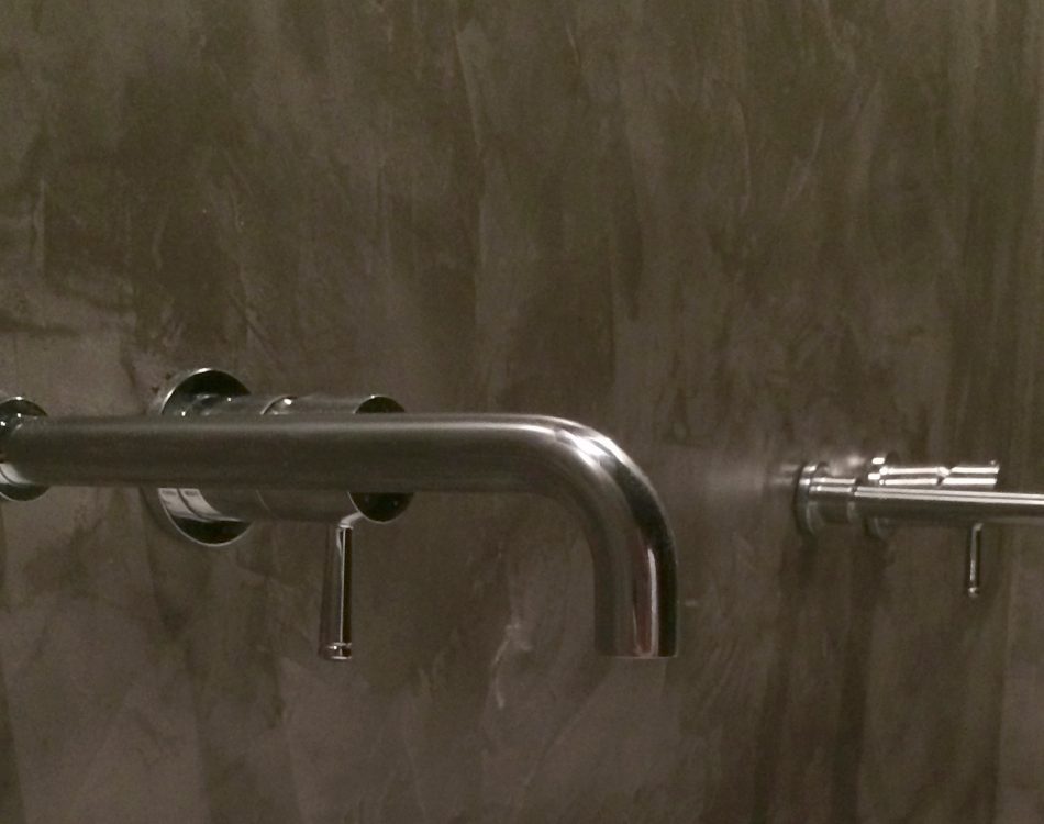 topciment-interior-baños-vivienda-paredes-marron-1
